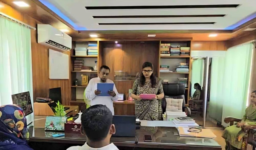 ভোটের সাড়ে তিন বছর পর শপথ নিলেন ইউপি মেম্বার 1756965084 নির্বাচনের সাড়ে তিন বছর পর শপথ নিলেন ইউপি মেম্বার