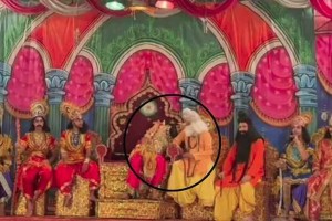 মঞ্চেই প্রাণ গেলো ‘সিন্দাবাদ’ খ্যাত সেই অভিনেতার