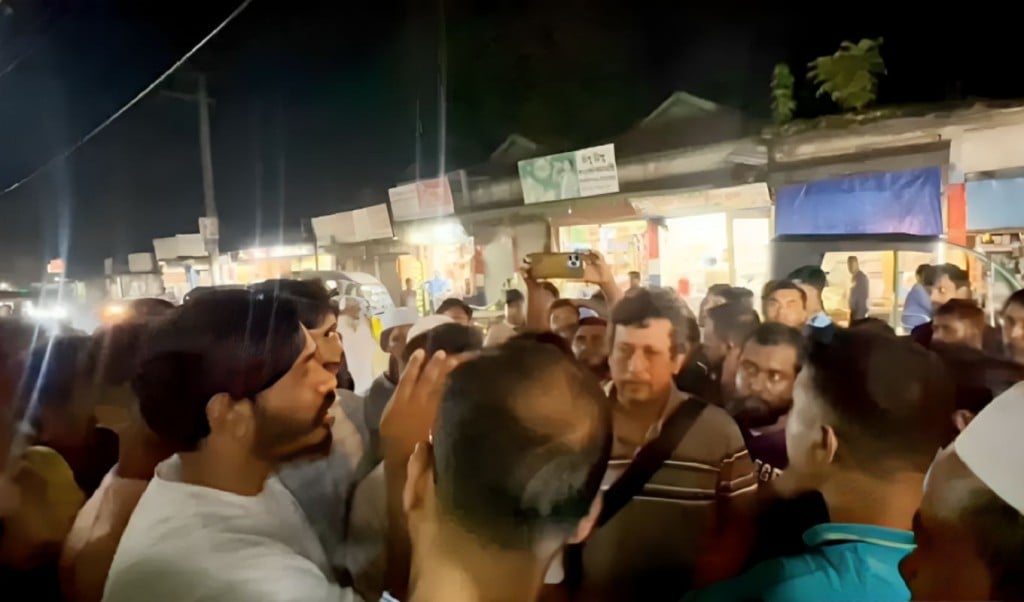 ময়মনসিংহে এনসিপি নেতা মাসুদ রানার ওপর হামলা 1757300710 ময়মনসিংহে এনসিপি নেতার ওপর বিক্ষুব্ধ জনতার হামলা