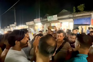 ময়মনসিংহে এনসিপি নেতার ওপর বিক্ষুব্ধ জনতার হামলা