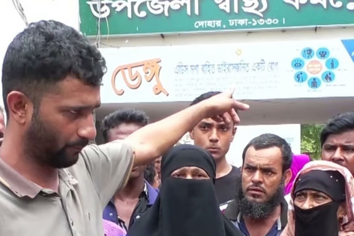 মাকে হত্যা বাবার, ছেলের ছুরিতে বাবাও নিহত