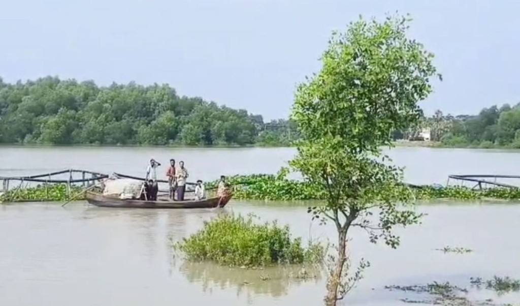 মাদকদ্রব্য নিয়ন্ত্রণ অধিদপ্তরের ধাওয়ায় নদীতে ঝাঁপ, ২ দিনেও মেলেনি খোঁজ 3 মাদকদ্রব্য নিয়ন্ত্রণ অধিদপ্তরের ধাওয়ায় নদীতে ঝাঁপ ২ দিনেও মেলেনি খোঁজ 1758354439 মাদকদ্রব্য নিয়ন্ত্রণ অধিদপ্তরের ধাওয়ায় নদীতে ঝাঁপ, ২ দিনেও মেলেনি খোঁজ