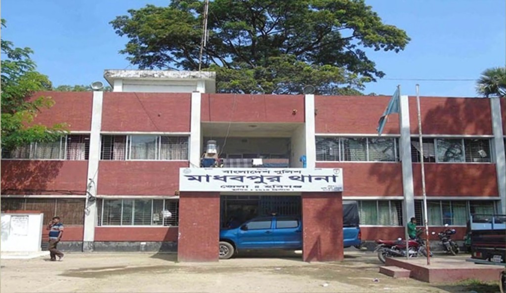 অভাবের তাড়নায় মা-ছেলের বিষপানে আত্মহত্যা 3 মাধবপুরে অভাবের তাড়নায় মা ছেলের বিষপানে আত্মহত্যা 1759209575 অভাবের তাড়নায় মা-ছেলের বিষপানে আত্মহত্যা