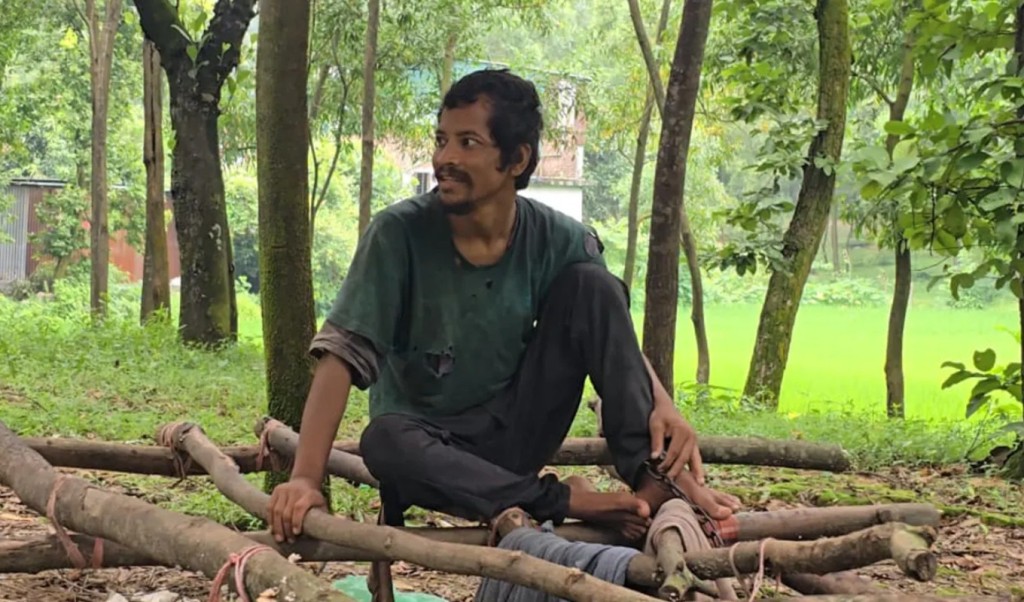 মায়ের মৃত্যুর পর ১৪ বছর শিকলবন্দি জীবন যাপন লিটনের 3 মায়ের মৃত্যুর পর ১৪ বছর শিকলবন্দি জীবন যাপন লিটনের 1758200029 মায়ের মৃত্যুর পর ১৪ বছর শিকলবন্দি জীবন যাপন লিটনের