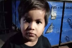 মায়ের সামনেই শিশুর মাথা কেটে নিলেন যুবক