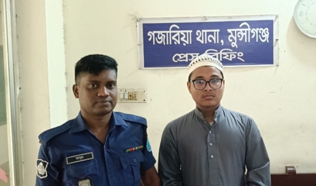 মুন্সিগঞ্জে শিশু বলাৎকারের অভিযোগে মাদ্রাসা শিক্ষক কারাগারে 3 মুন্সিগঞ্জে শিশু বলাৎকারের অভিযোগে মাদ্রাসা শিক্ষক কারাগারে 1757861572 মুন্সিগঞ্জে শিশু বলাৎকারের অভিযোগে মাদ্রাসা শিক্ষক কারাগারে