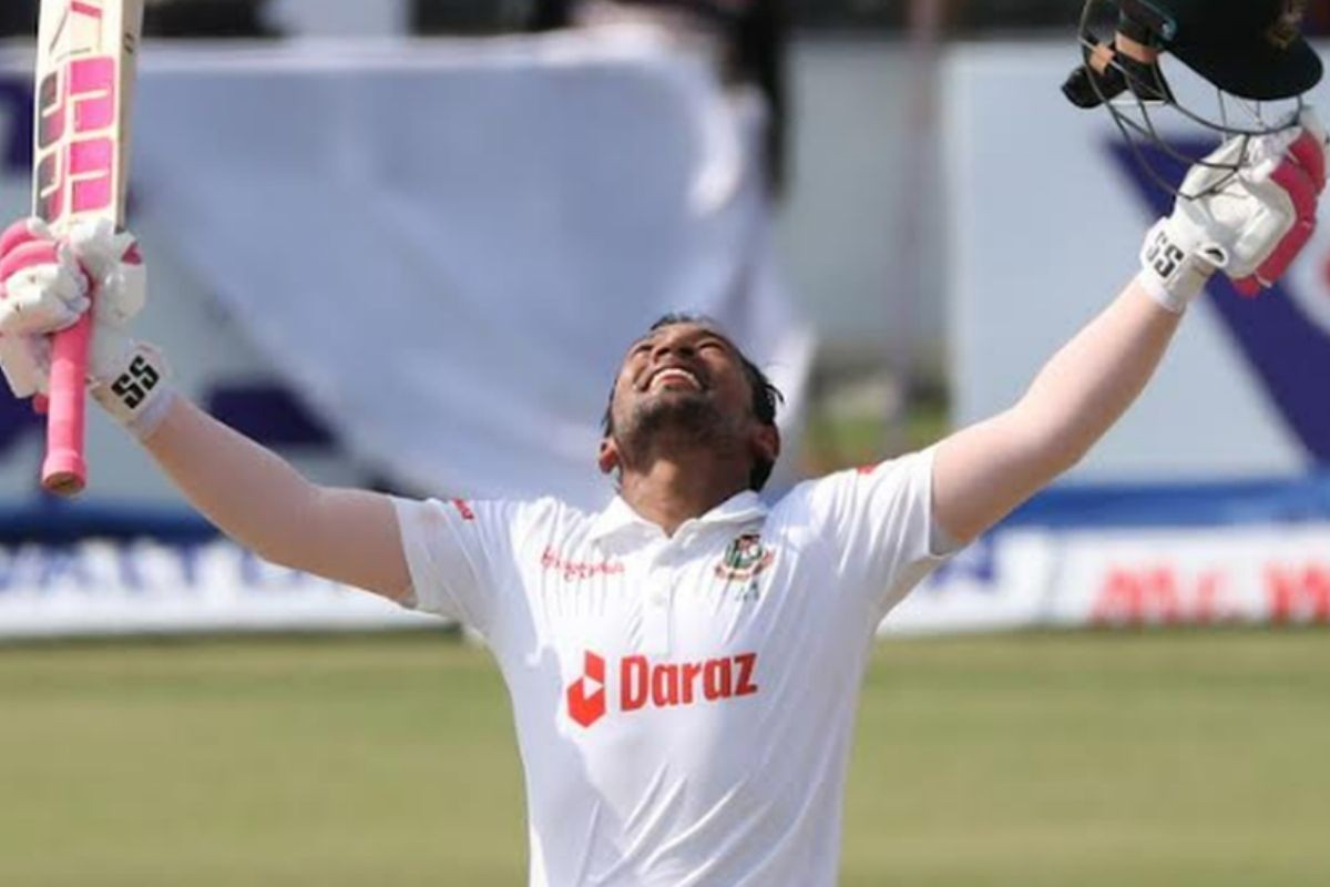 মুশফিকের সামনে ঐতিহাসিক মাইলফলক