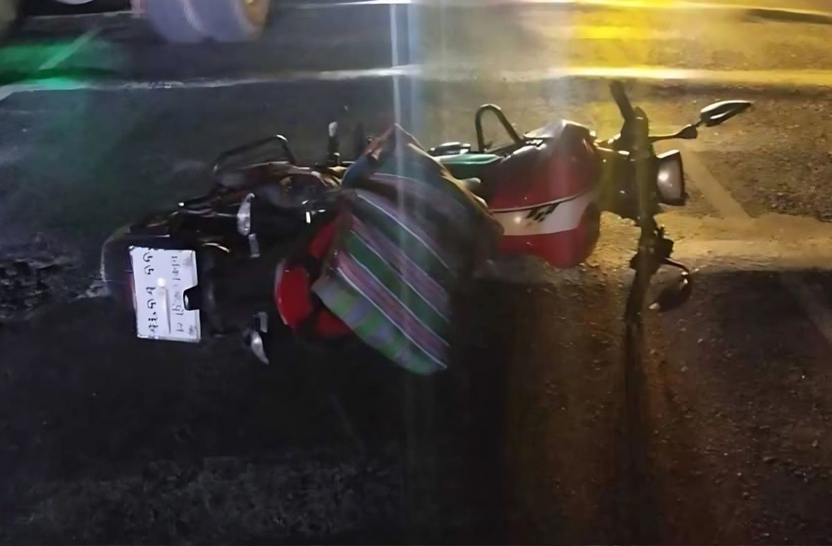 মোটরসাইকেল দুর্ঘটনায় প্রাণ গেল স্ত্রীর, আহত স্বামী