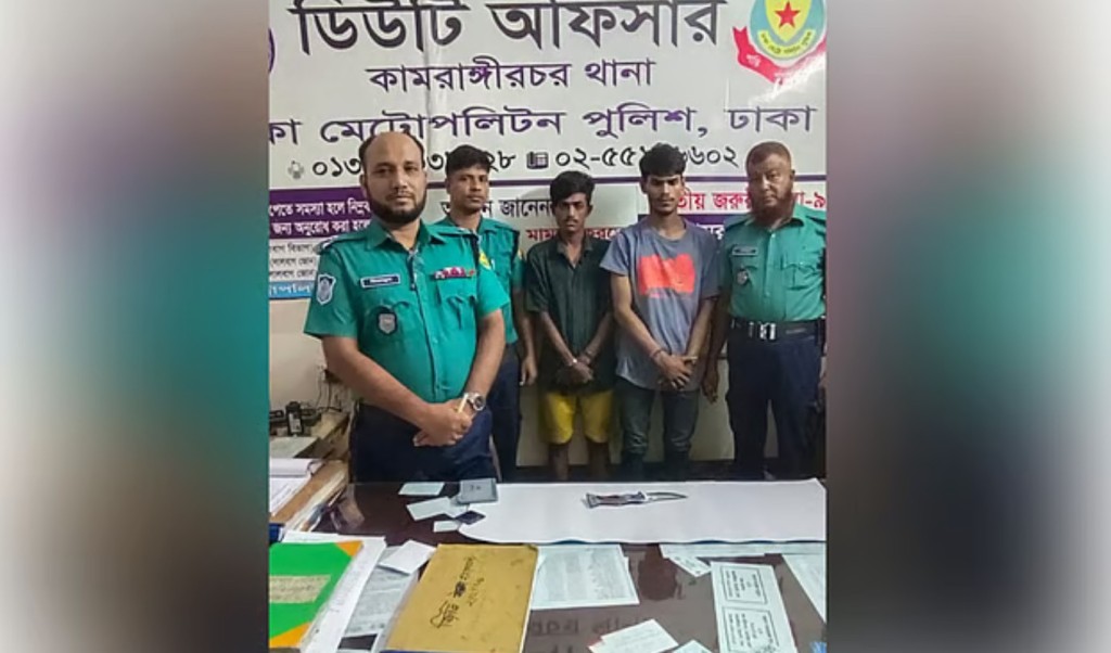 যাত্রীবেশে রিকশায় উঠে চালককে হত্যা করে দুই ছিনতাইকারী 3 যাত্রীবেশে রিকশায় উঠে চালককে হত্যা করে দুই ছিনতাইকারী 1758117486 যাত্রীবেশে রিকশায় উঠে চালককে হত্যা করে দুই ছিনতাইকারী