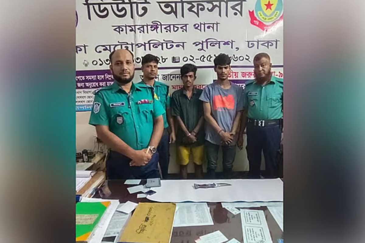 যাত্রীবেশে রিকশায় উঠে চালককে হত্যা করে দুই ছিনতাইকারী