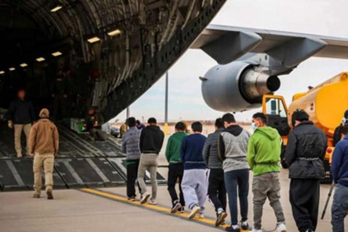 যুক্তরাষ্ট্র থেকে ফেরত আসছে আরও একদল বাংলাদেশি