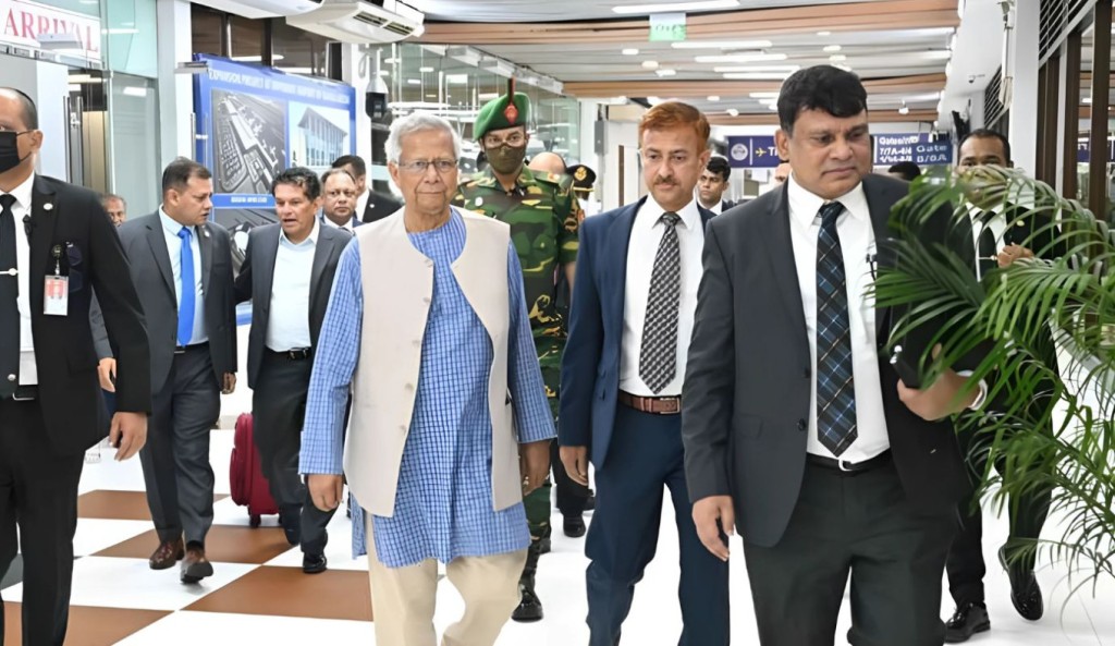 যুক্তরাষ্ট্রের উদ্দেশ্যে দেশ ছেড়েছেন প্রধান উপদেষ্টা 1758512738 যুক্তরাষ্ট্রের উদ্দেশ্যে দেশ ছেড়েছেন প্রধান উপদেষ্টা