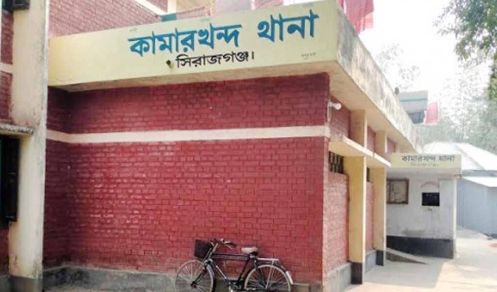 র্যাব দেখে পালাতে গিয়ে বিলে ঝাঁপ, মাদক কারবারির মৃত্যু 3 র ্যাব দেখে পালাতে গিয়ে বিলে ঝাঁপ মাদক কারবারির মৃত্যু 1 1757323871 র্যাব দেখে পালাতে গিয়ে বিলে ঝাঁপ, মাদক কারবারির মৃত্যু