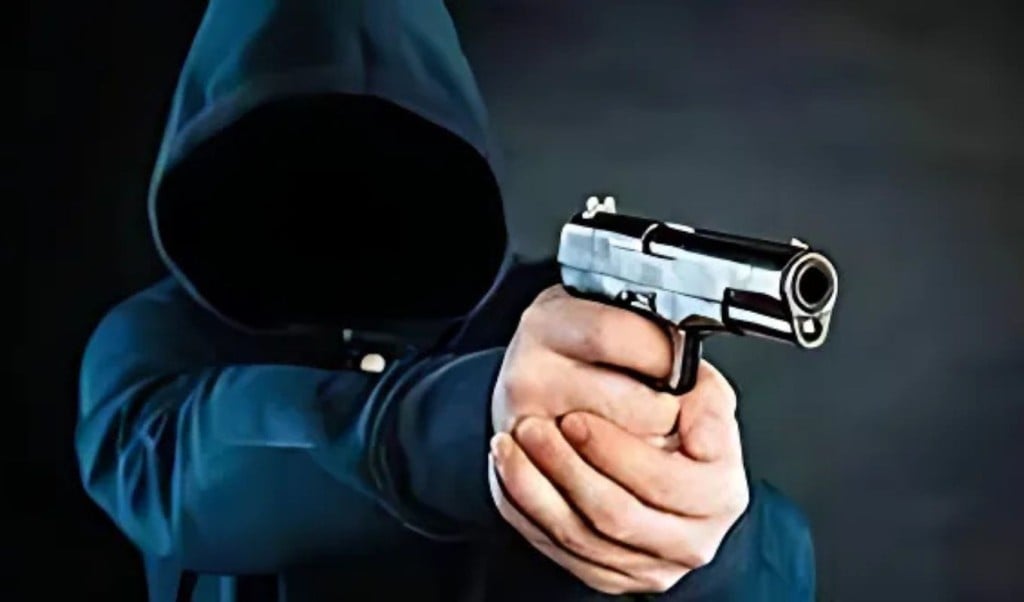 রাজধানীতে দুর্বৃত্তের গুলিতে সিকিউরিটি গার্ড গুলিবিদ্ধ 1759123364 চরাঞ্চলে সংঘর্ষ, গুলিতে নিহত যুবদল নেতা