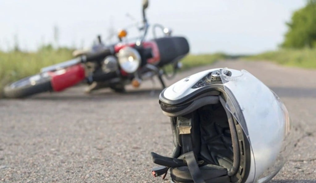 রাজধানীতে মোটরসাইকেল নিয়ন্ত্রণ হারিয়ে প্রাণ গেলো যুবকের 1758262517 রাজধানীতে মোটরসাইকেল নিয়ন্ত্রণ হারিয়ে প্রাণ গেলো যুবকের