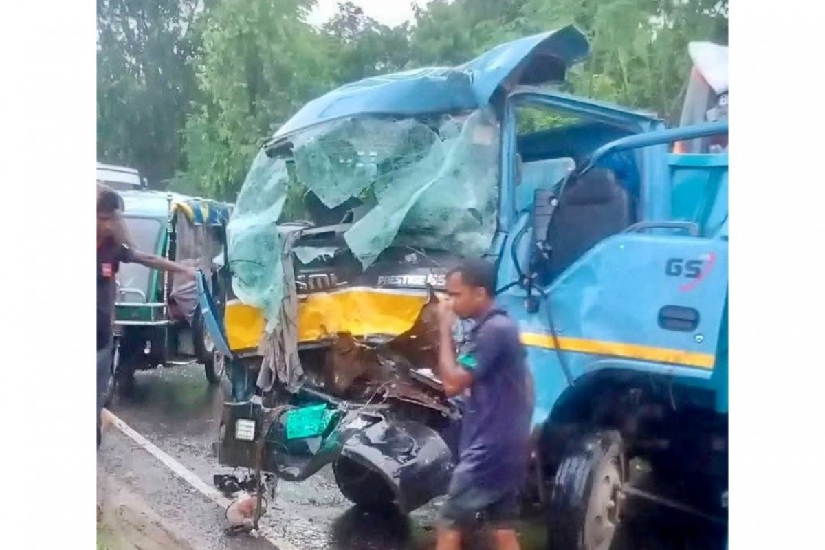 রাজশাহীতে বাস-পিকআপ সংঘর্ষে চালক নিহত