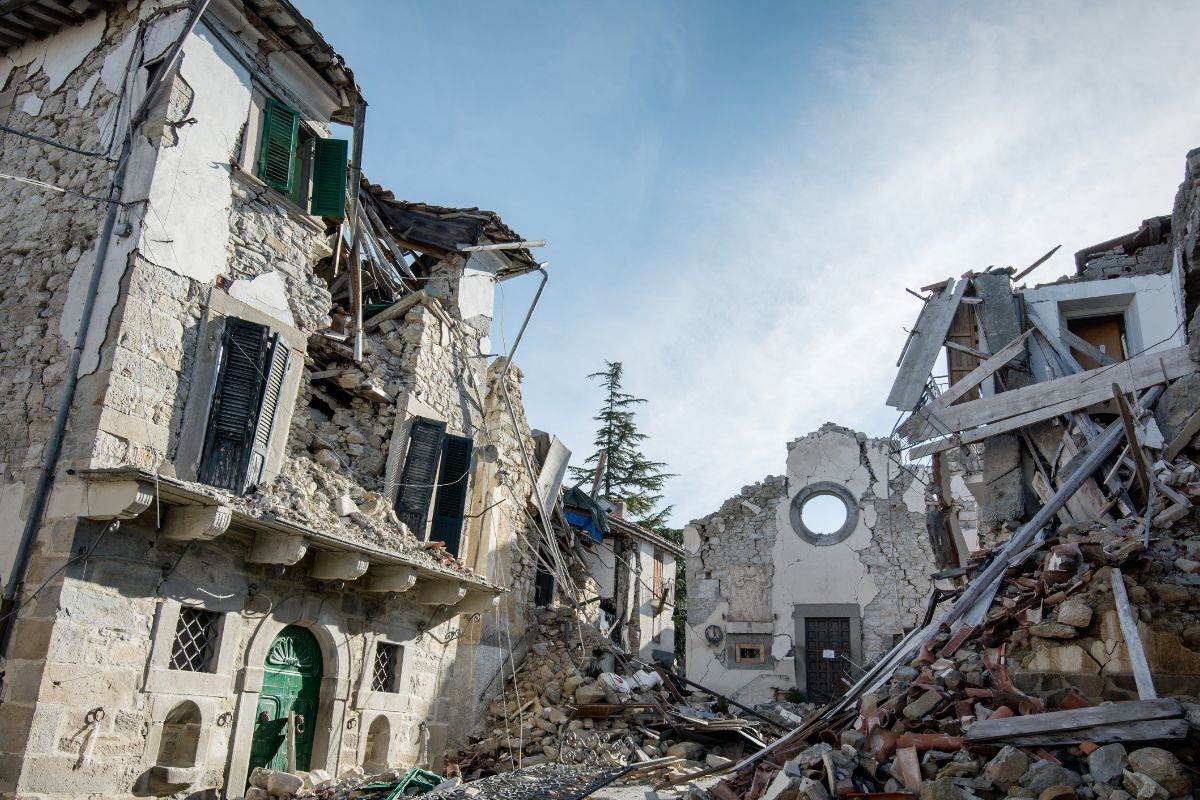 রাশিয়ায় ৭.৮ মাত্রার শক্তিশালী ভূমিকম্প