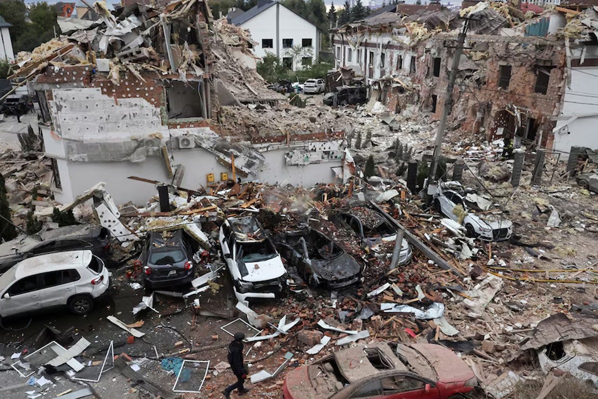 রাশিয়ার ড্রোন-ক্ষেপণাস্ত্র হামলায় ইউক্রেনে শিশুসহ নিহত ৩, আহত ১০