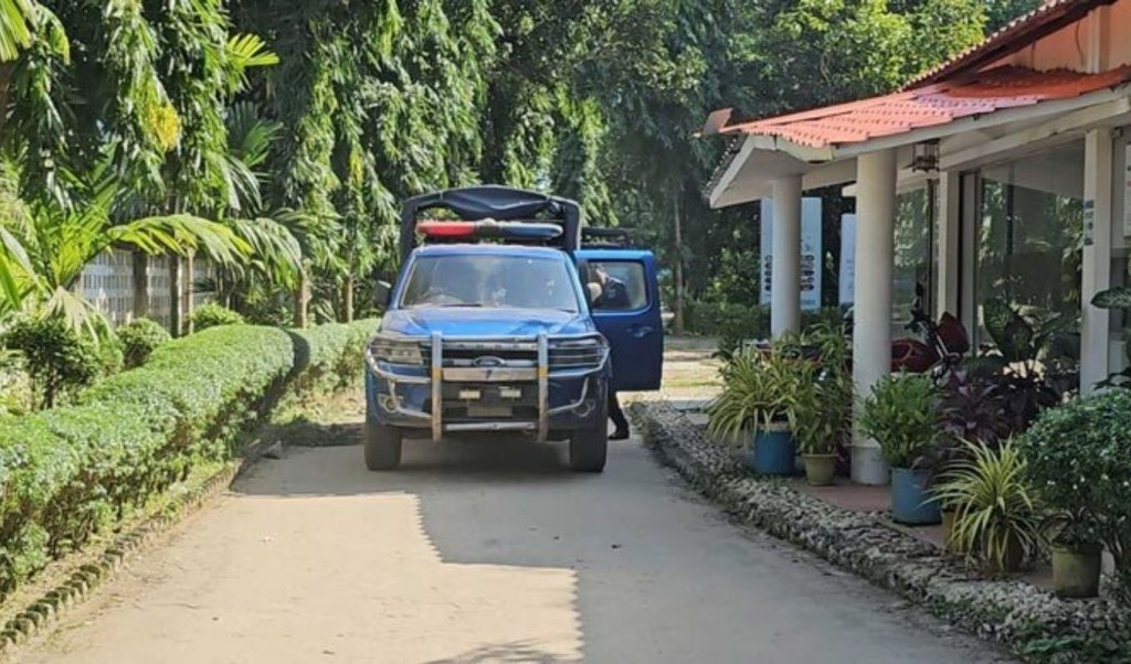 রিসোর্টে অভিনেত্রীকে আটকে সংঘবদ্ধ ধর্ষণ, ১৪ জন আটক 3 রিসোর্টে অভিনেত্রীকে আটকে সংঘবদ্ধ ধর্ষণ ১৪ জন আটক 1758985953 রিসোর্টে অভিনেত্রীকে আটকে সংঘবদ্ধ ধর্ষণ, ১৪ জন আটক