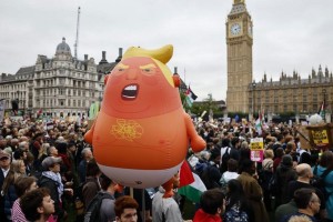 লন্ডনে প্রচণ্ড বিক্ষোভের মুখে ট্রাম্প