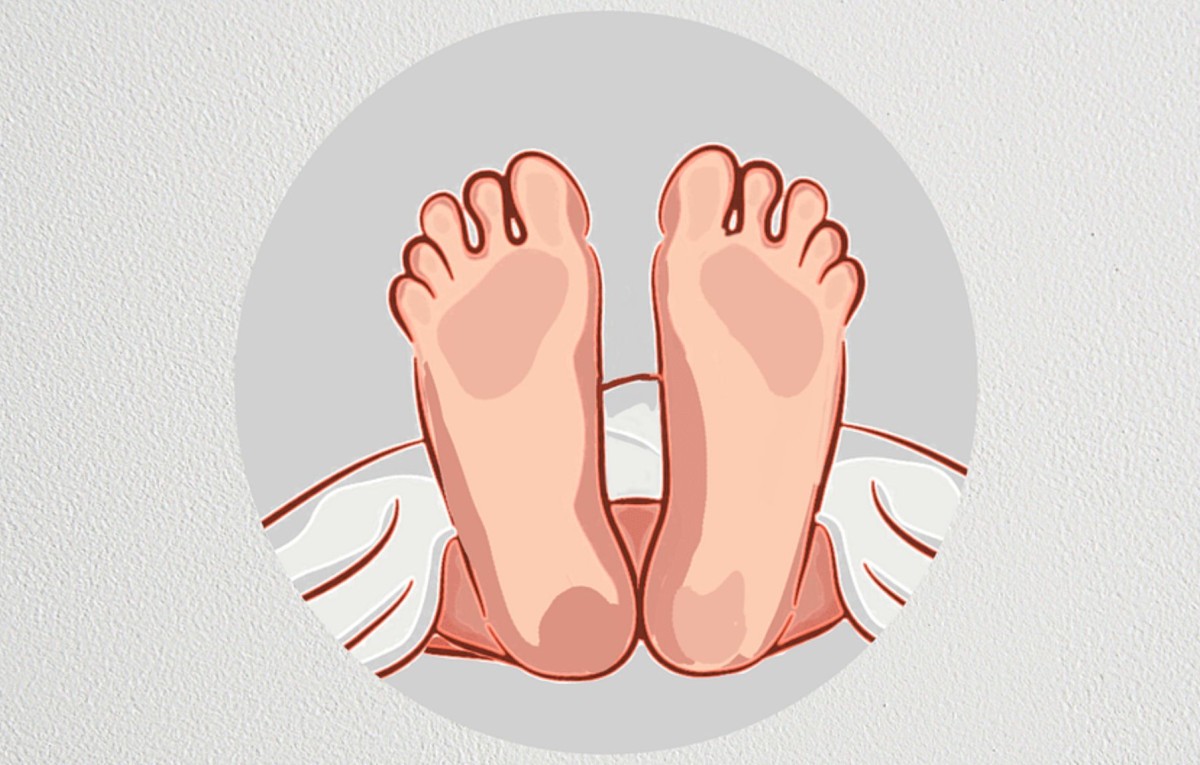নওগাঁয় অজ্ঞাত নারীর লাশ উদ্ধার