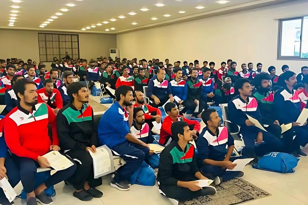 দেশে ফিরছেন লিবিয়ায় আটকে পড়া ১৭৬ বাংলাদেশি