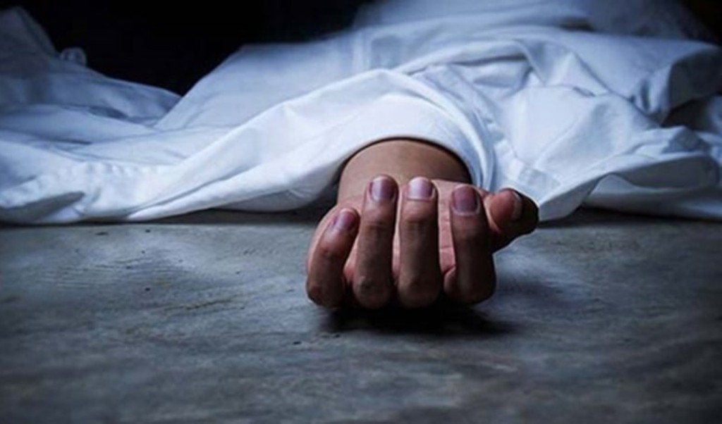 শরীরে আগুন দিয়ে প্রবাসীর স্ত্রীর আত্মহত্যা 4 শরীরে আগুন দিয়ে প্রবাসীর স্ত্রীর আত্মহত্যা 1758462772 শরীরে আগুন দিয়ে প্রবাসীর স্ত্রীর আত্মহত্যা
