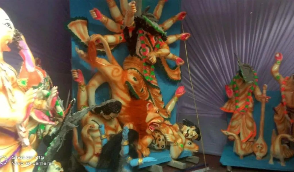 শুভ মহালয়ার দিনে সরিষাবাড়ীতে দুর্গা প্রতিমা ভাঙচুর আটক ১ 1758438877 শুভ মহালয়ার দিনে সরিষাবাড়ীতে দুর্গা প্রতিমা ভাঙচুর, আটক ১