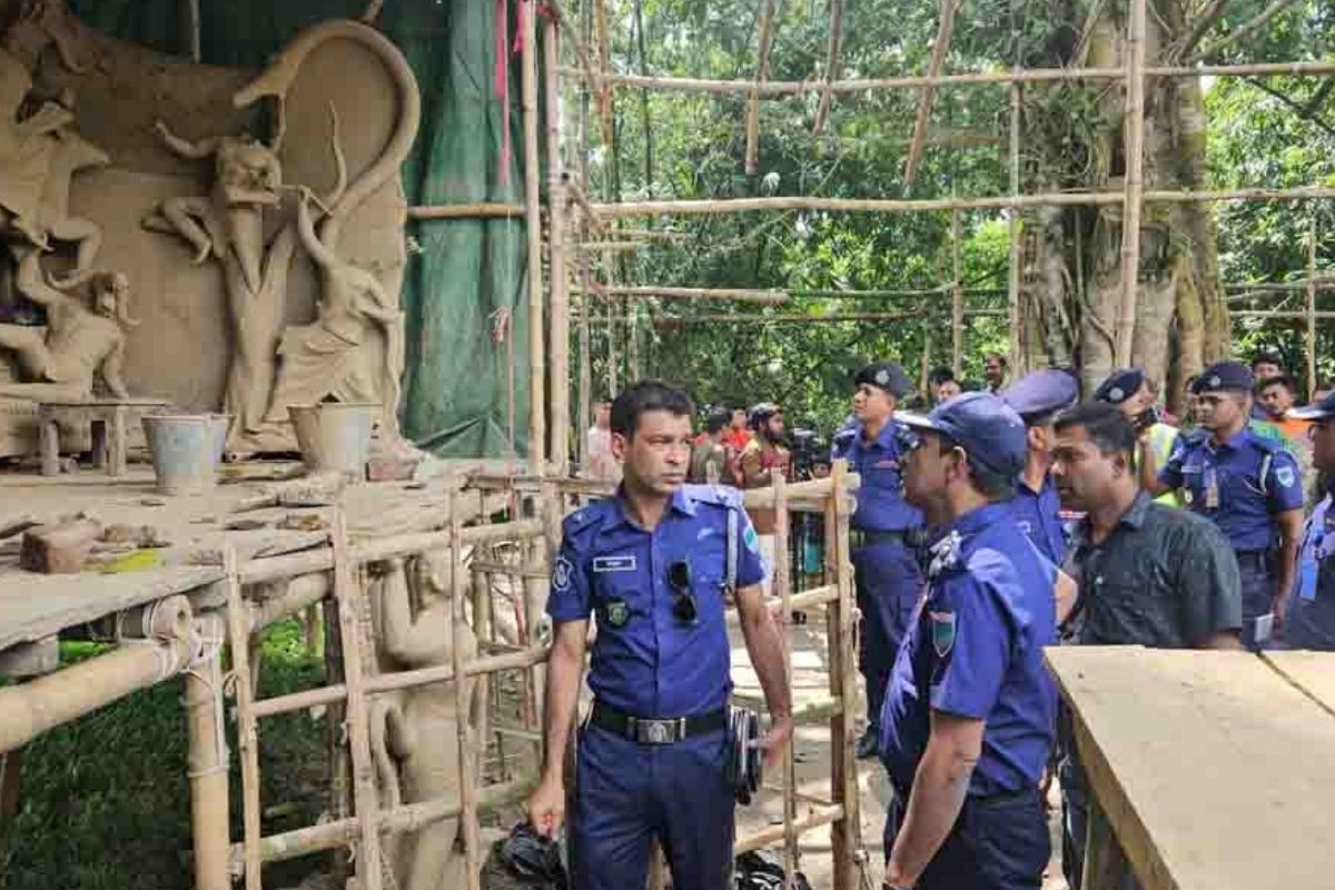 শৈলকুপায় প্রতিমা ভাঙচুর, মানসিক প্রতিবন্ধী আটক