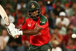 বাতাসের প্রতিকূলতায় মারতে পারেনি বাংলাদেশ, মন্তব্য জাকেরের