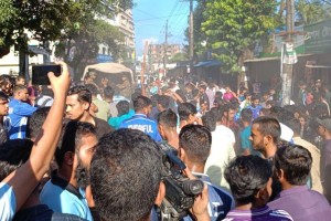 সংঘর্ষের পর চবিতে ক্লাস-পরীক্ষা বন্ধ, এখনো মামলা হয়নি