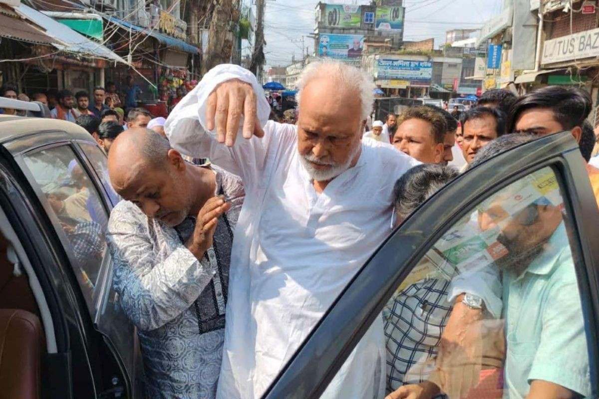 সখীপুরে বক্তব্য দেওয়ার সময় অসুস্থ হয়ে পড়লেন কাদের সিদ্দিকী