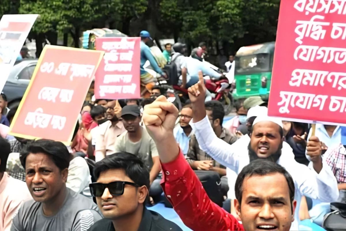 সরকারি চাকরিতে প্রবেশের বয়স বেড়ে হচ্ছে ৩৩ বছর