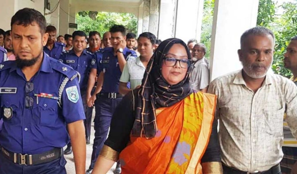 সাংবাদিক নির্যাতনের ঘটনায় কারাগারে কুড়িগ্রামের সাবেক ডিসি সুলতানা পারভীন 1756872071 সাংবাদিক নির্যাতনের ঘটনায় কারাগারে কুড়িগ্রামের সাবেক ডিসি সুলতানা পারভীন