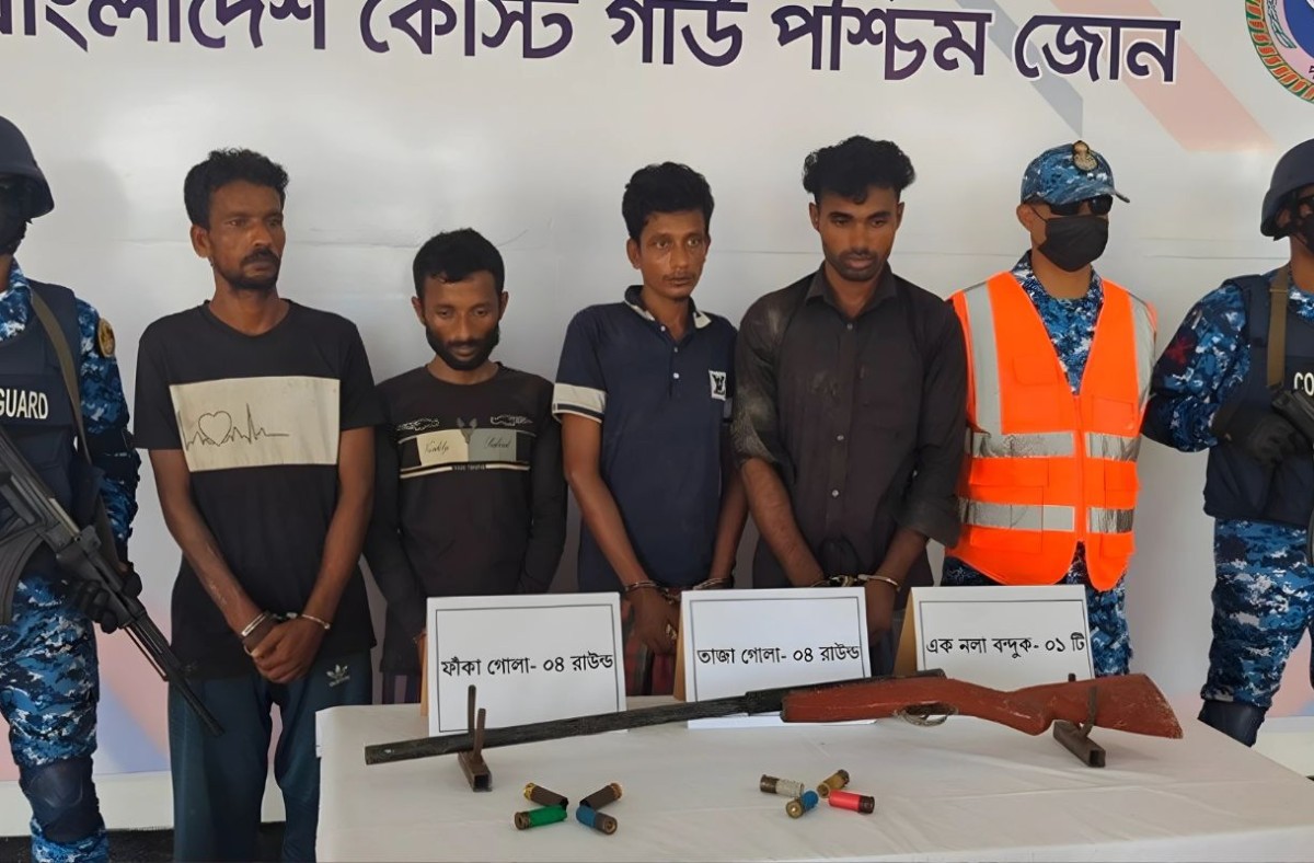 সুন্দরবনে পৃথক অভিযানে মাদক কারবারী-ডাকাতসহ আটক ৬, অস্ত্র-গুলি উদ্ধার
