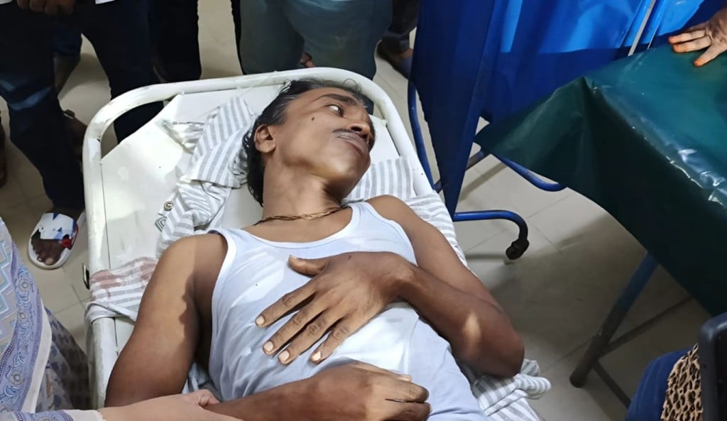 স্কুল থেকে ফেরার পথে প্রধান শিক্ষকের হাত পা ভেঙে দিল দুর্বৃত্তেরা 1758853217 স্কুল থেকে ফেরার পথে প্রধান শিক্ষকের হাত-পা ভেঙে দিল দুর্বৃত্তরা