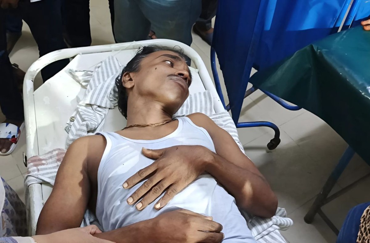স্কুল থেকে ফেরার পথে প্রধান শিক্ষকের হাত-পা ভেঙে দিল দুর্বৃত্তরা