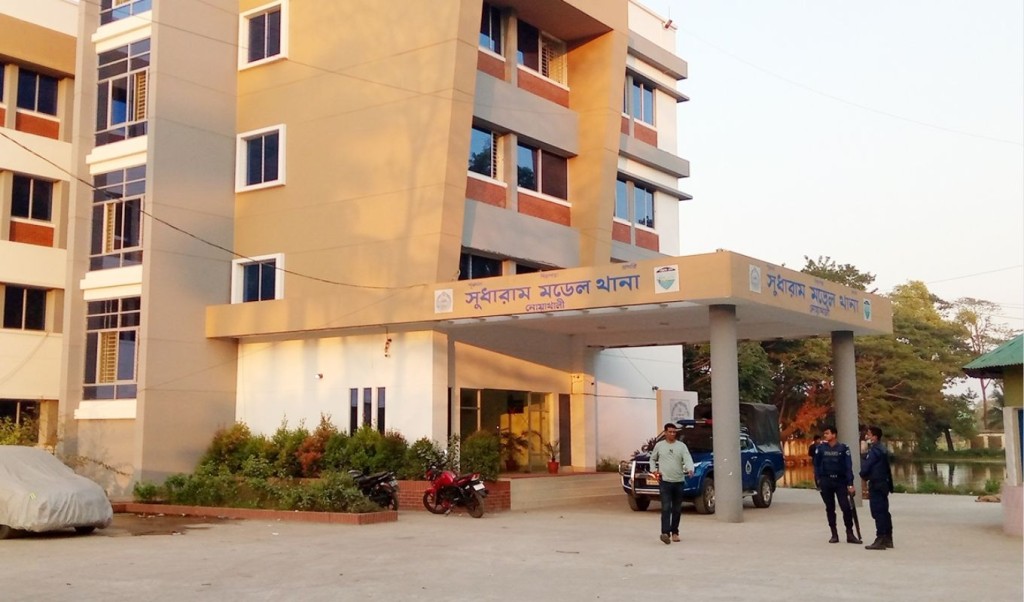 স্ত্রীর মরদেহ ফেলে পালালেন বিশ্ববিদ্যালয় পড়ুয়া স্বামী 3 স্ত্রীর মরদেহ ফেলে পালালেন বিশ্ববিদ্যালয় পড়ুয়া স্বামী 1758902185 স্ত্রীর মরদেহ ফেলে পালালেন বিশ্ববিদ্যালয় পড়ুয়া স্বামী