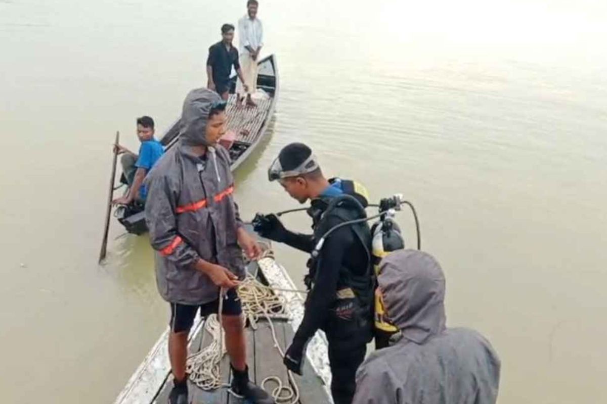 স্পিডবোট ডুবিতে নিখোঁজ আরও ২ শিশুর মরদেহ উদ্ধার
