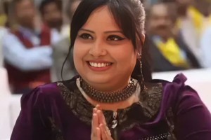 স্বামী ছাড়াই সন্তান জন্ম দিলেন জনপ্রিয় ভোজপুরি গায়িকা