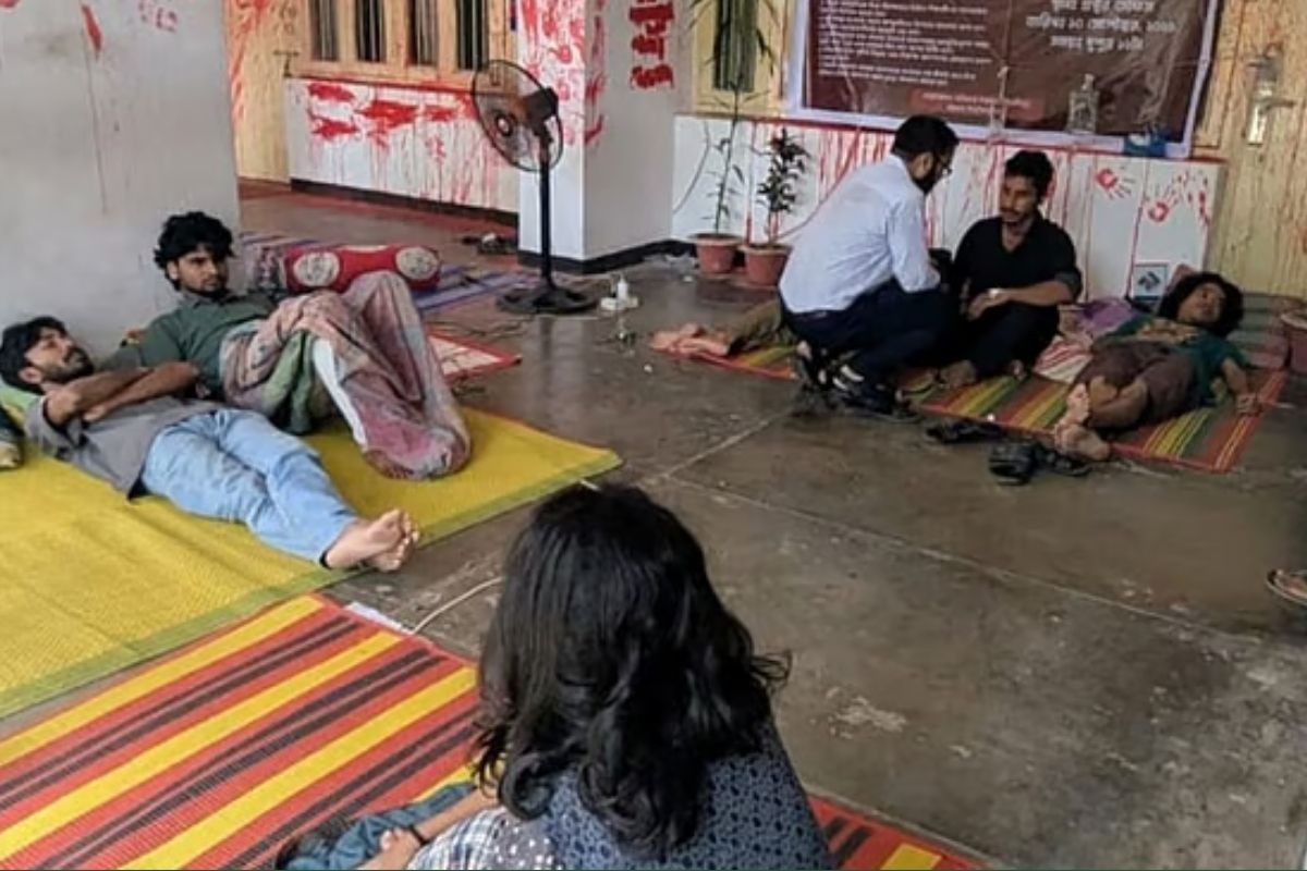 স্যালাইন দিয়ে রাখা হয়েছে চবির ৭ শিক্ষার্থীকে