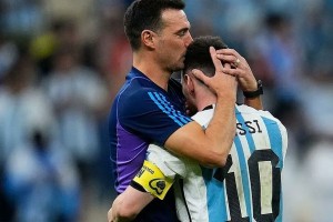 ২০২৬ বিশ্বকাপে মেসির খেলার বিষয়ে যা বললেন স্কালোনি