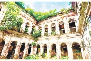 ৭০০ বছরের ঐতিহ্যের প্রতিচ্ছবি পোদ্দার বাড়ি