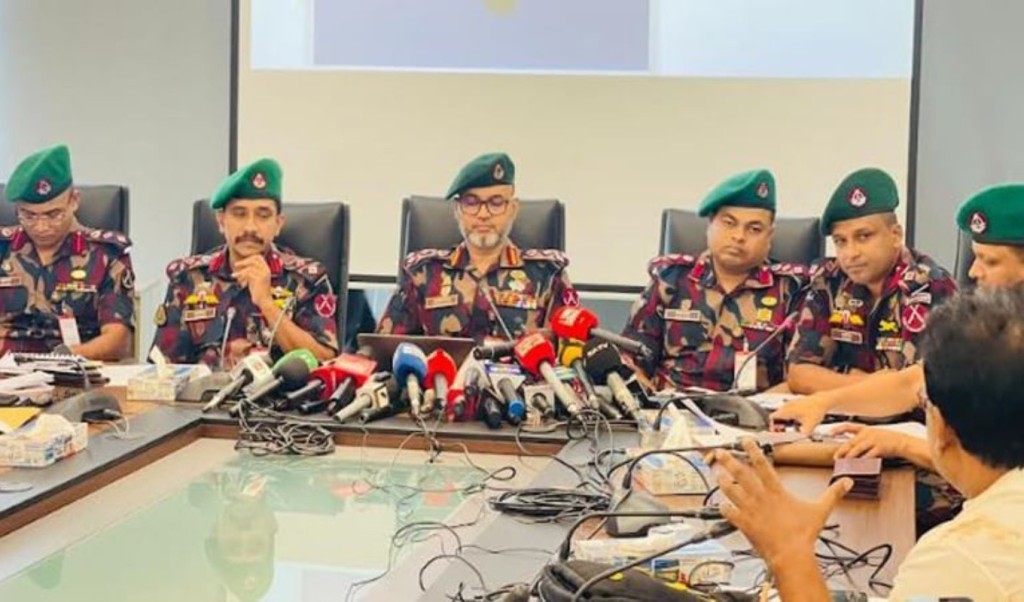 ‘আরাকান আর্মি ইয়াবা ব্যবসায় জড়িত’ 4 ‘আরাকান আর্মি ইয়াবা ব্যবসায় জড়িত 1757951160 ‘আরাকান আর্মি ইয়াবা ব্যবসায় জড়িত’