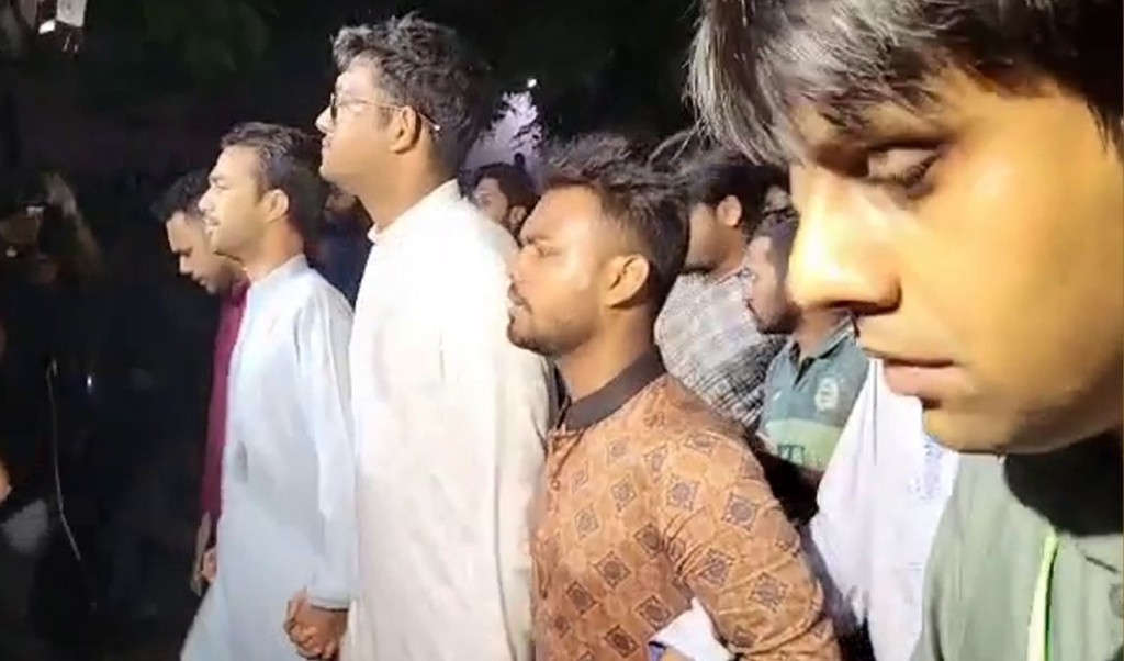 ‘জাকসু বয়কট’ স্লোগান দিয়ে ছাত্রদলের বিক্ষোভ মিছিল 3 ‘জাকসু বয়কট স্লোগান দিয়ে ছাত্রদলের বিক্ষোভ মিছিল 1757605967 ‘জাকসু বয়কট’ স্লোগান দিয়ে ছাত্রদলের বিক্ষোভ মিছিল