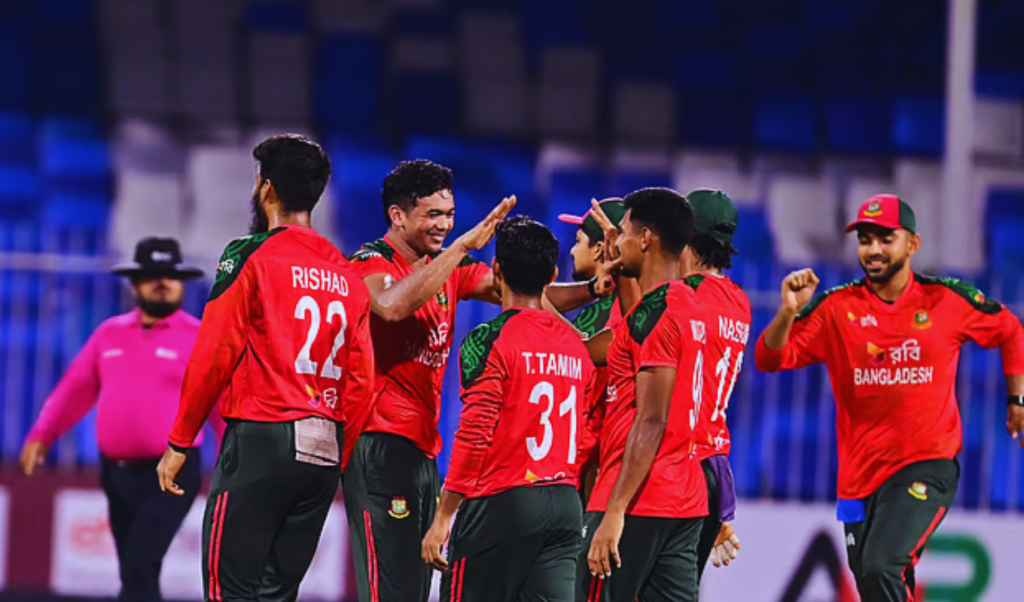 রশিদের গুগলিতে ধস, নুরুলের ব্যাটে বাংলাদেশের রোমাঞ্চকর জয় 4 Add a subheading 2025 10 03T022739.813 1759437070 রশিদের গুগলিতে ধস, নুরুলের ব্যাটে বাংলাদেশের রোমাঞ্চকর জয়