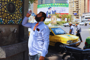 তেহরান থেকে প্রশাসনিক কেন্দ্র সরাতে চায় ইরান