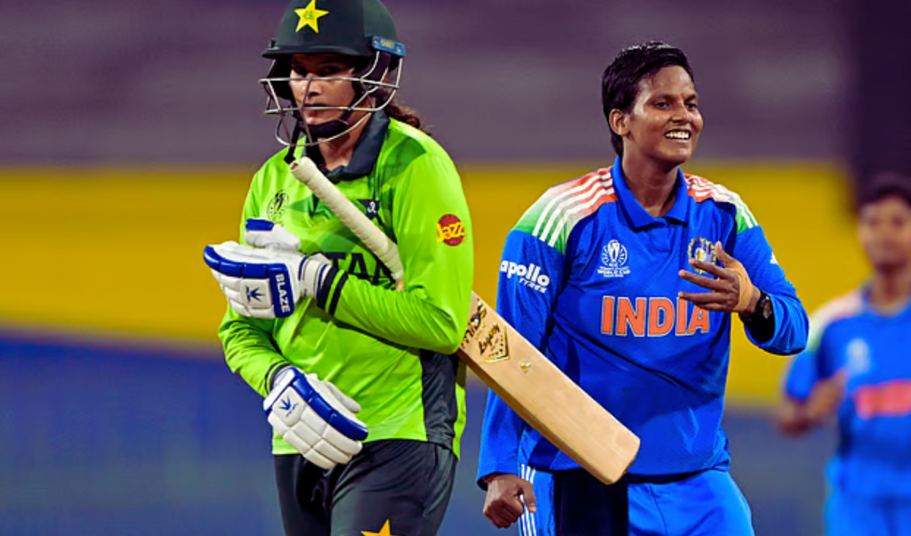 বিশ্বকাপে পাকিস্তানকে উড়িয়ে দিল ভারত নারী দল 3 Add a subheading 2025 10 06T014413.145 1759693486 বিশ্বকাপে পাকিস্তানকে উড়িয়ে দিল ভারত নারী দল