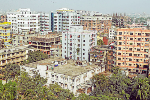 মধ্যবিত্তের ঘরবাড়ি আজও অসম্ভব!