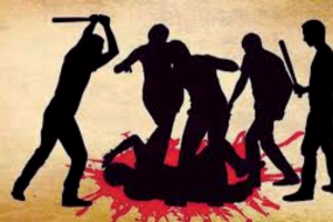 বাসে অচেতন পার্টির সদস্য সন্দেহে ৫ জনকে গণপিটুনি